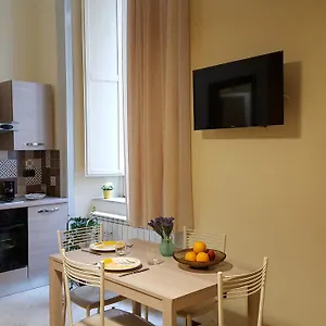 Bed & Breakfast La Canzanella, Naples